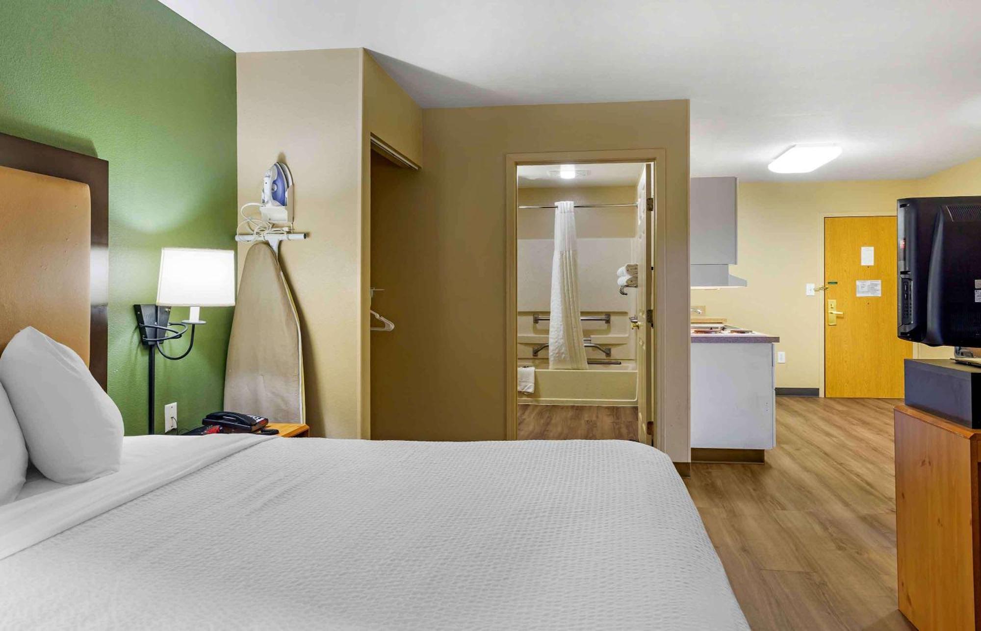 Extended Stay America Suites - Boston - Waltham - 32 4Th Ave Экстерьер фото